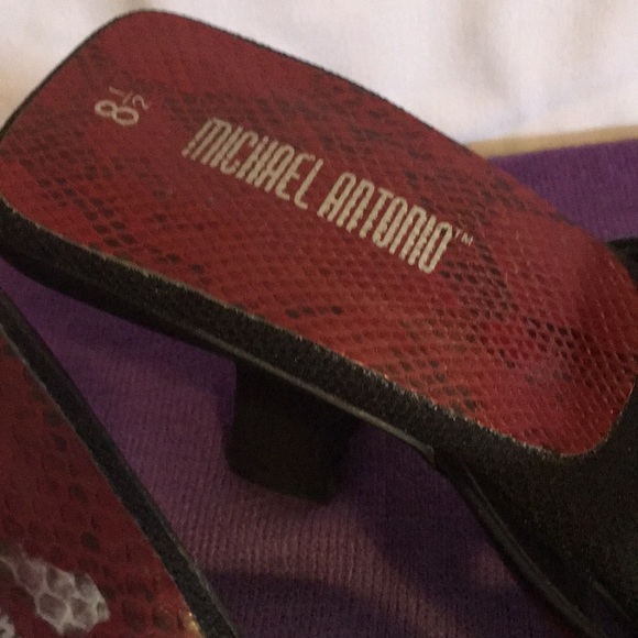 Heels - Picture 4 of 4